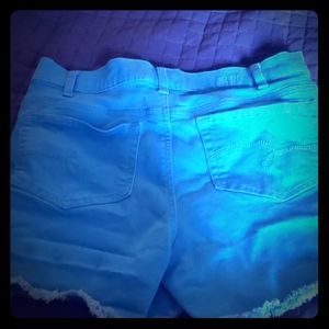 Shorts Never Worn out